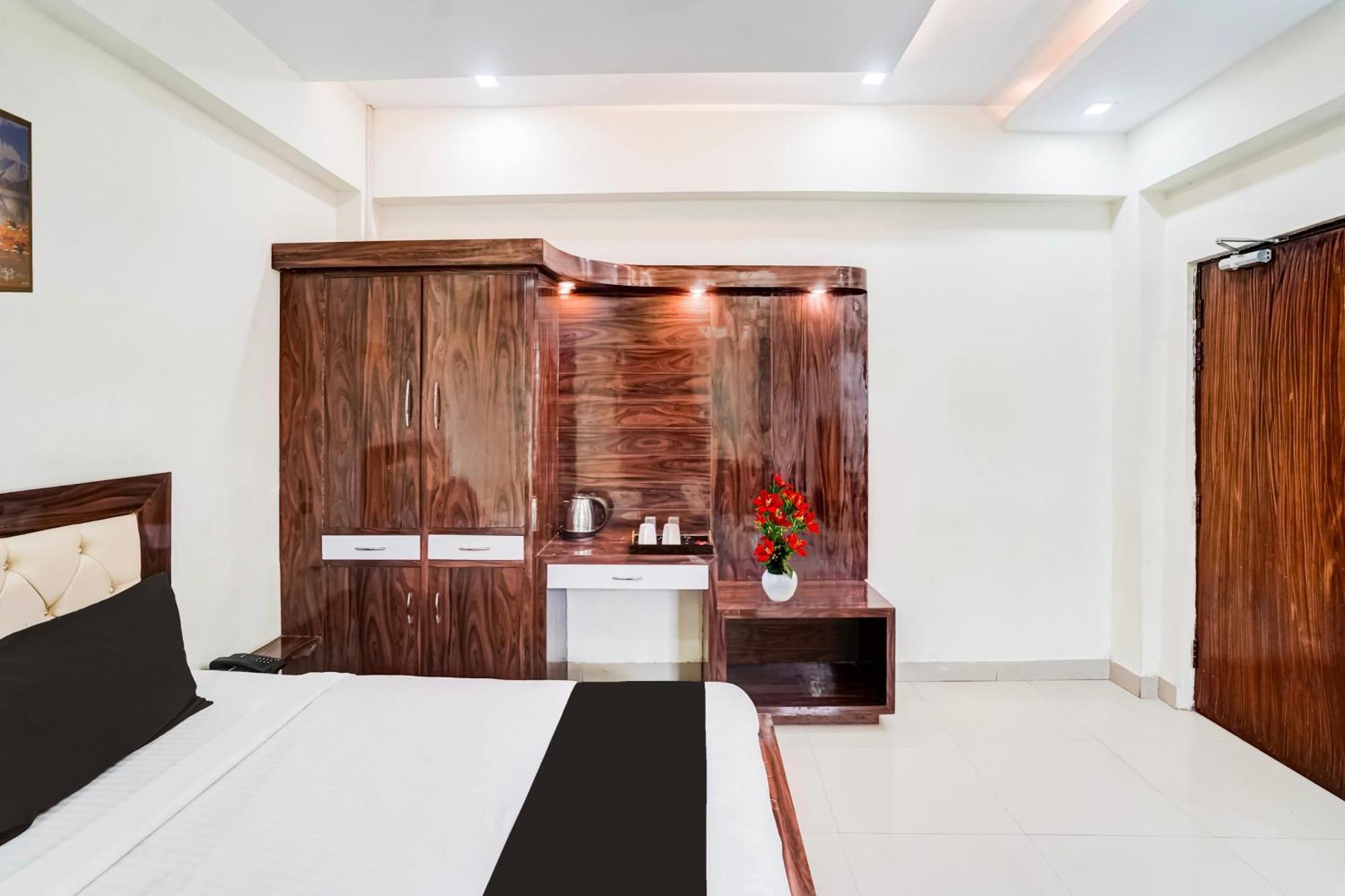 Bijnaur Super Hotel O Sgpgi מראה חיצוני תמונה