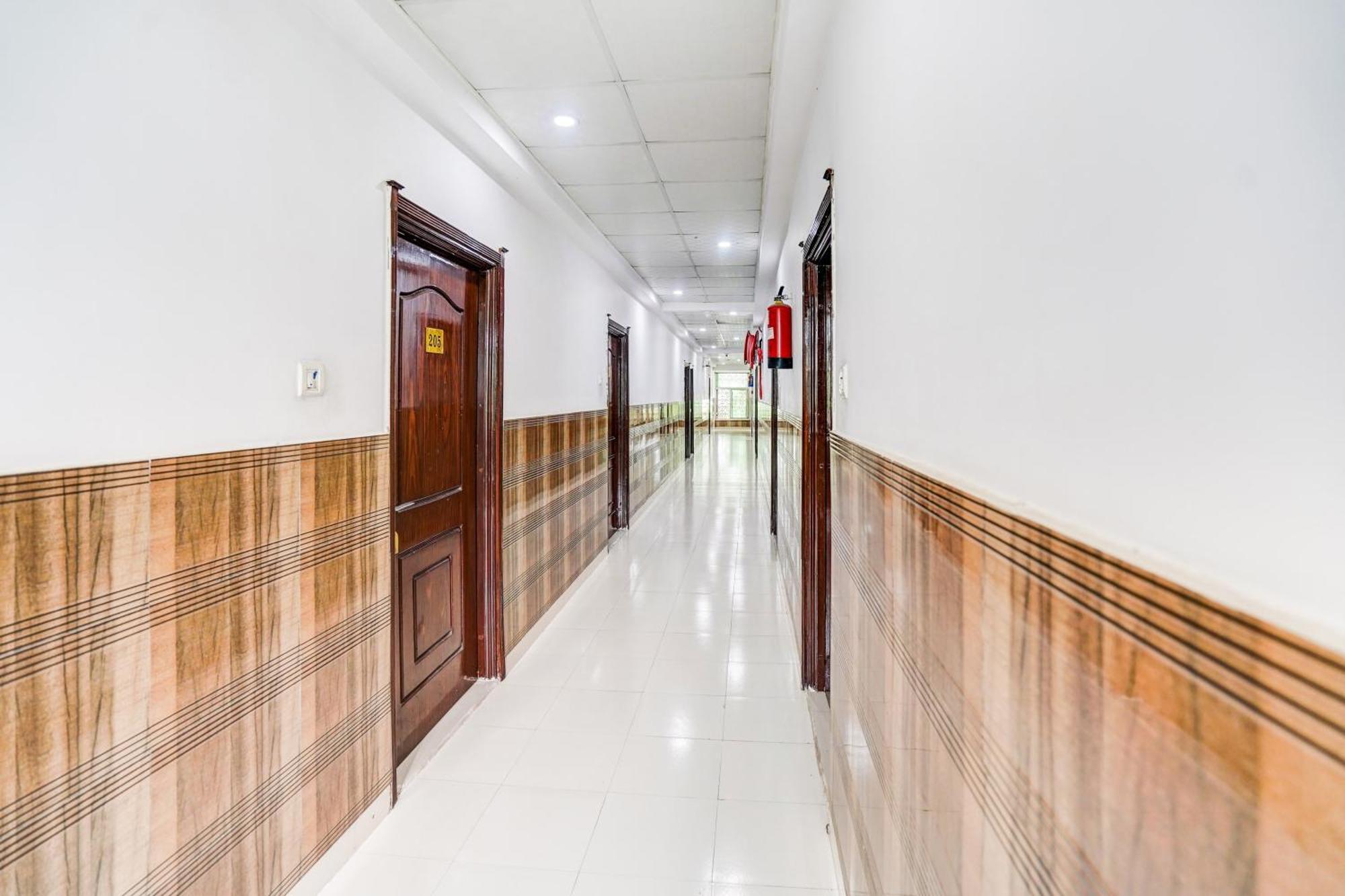 Bijnaur Super Hotel O Sgpgi מראה חיצוני תמונה